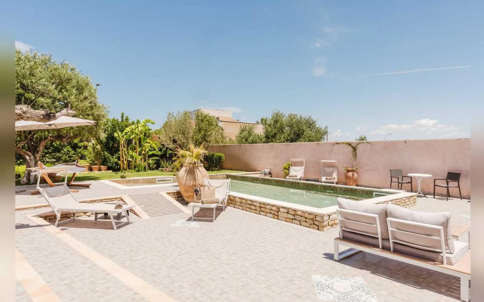 Le Giarre Villa Con Piscina, 