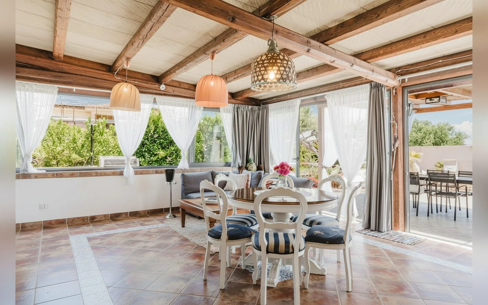 Le Giarre Villa Con Piscina, 