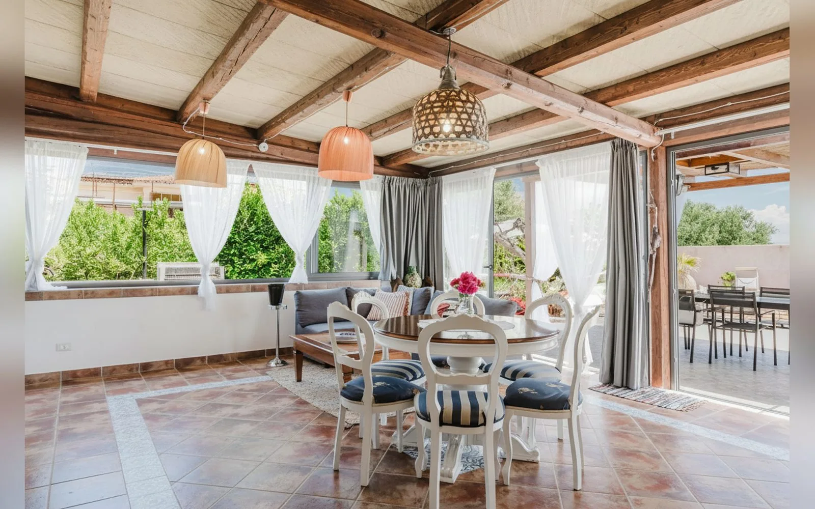 Le Giarre Villa Con Piscina, 